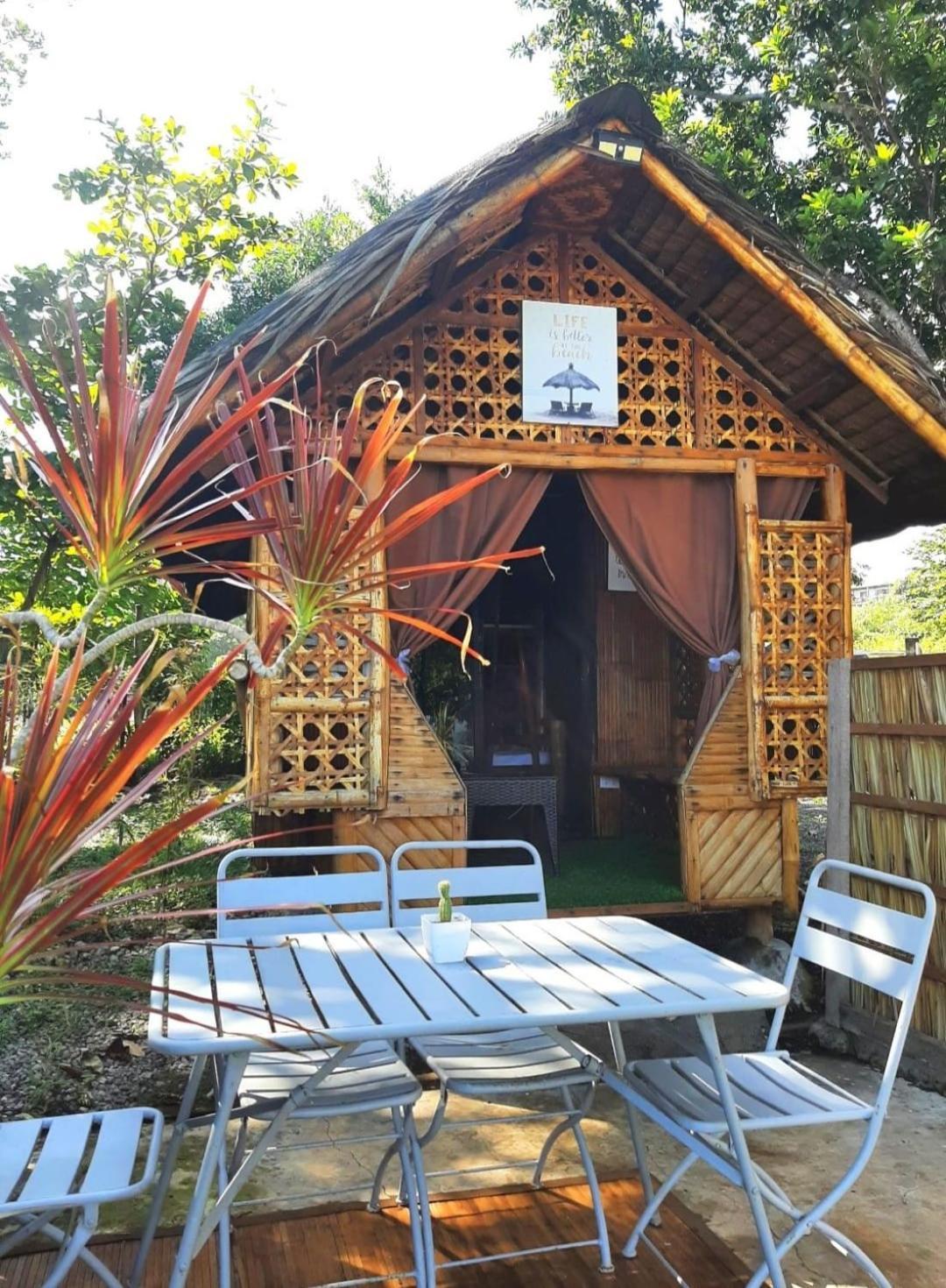 Jush Native And Glamping Hotel Dauis Eksteriør billede