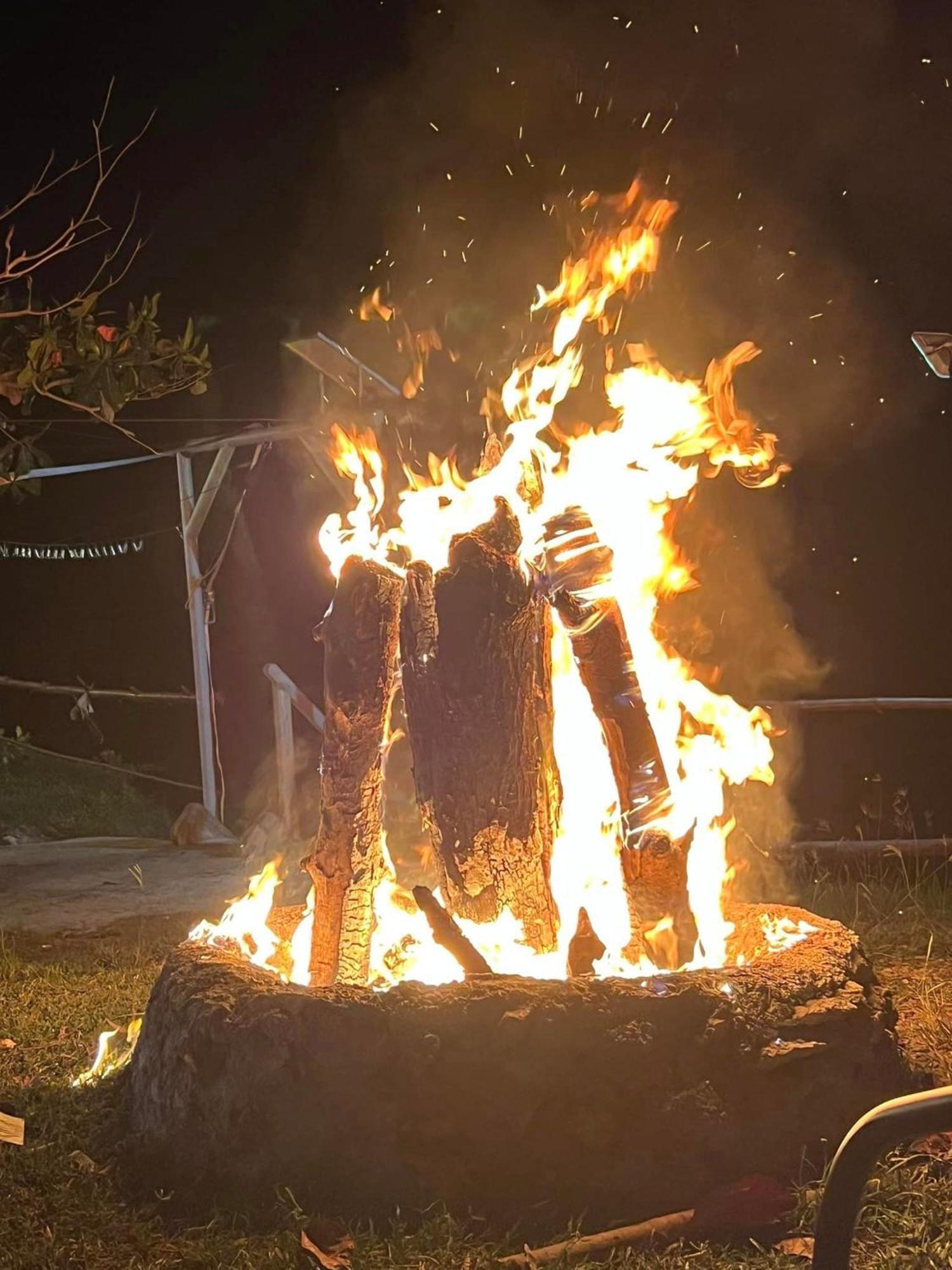 Jush Native And Glamping Hotel Dauis Eksteriør billede