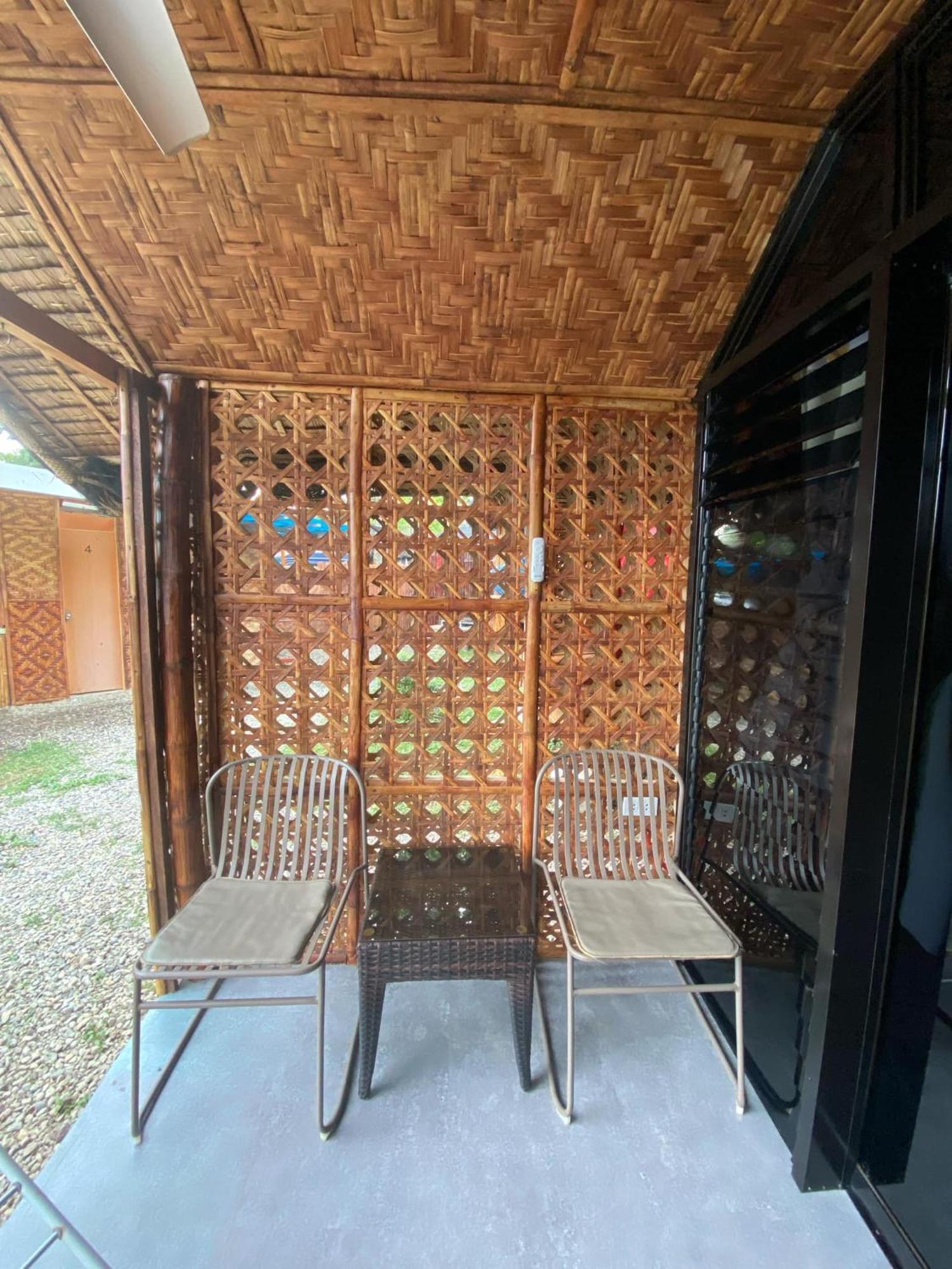 Jush Native And Glamping Hotel Dauis Eksteriør billede