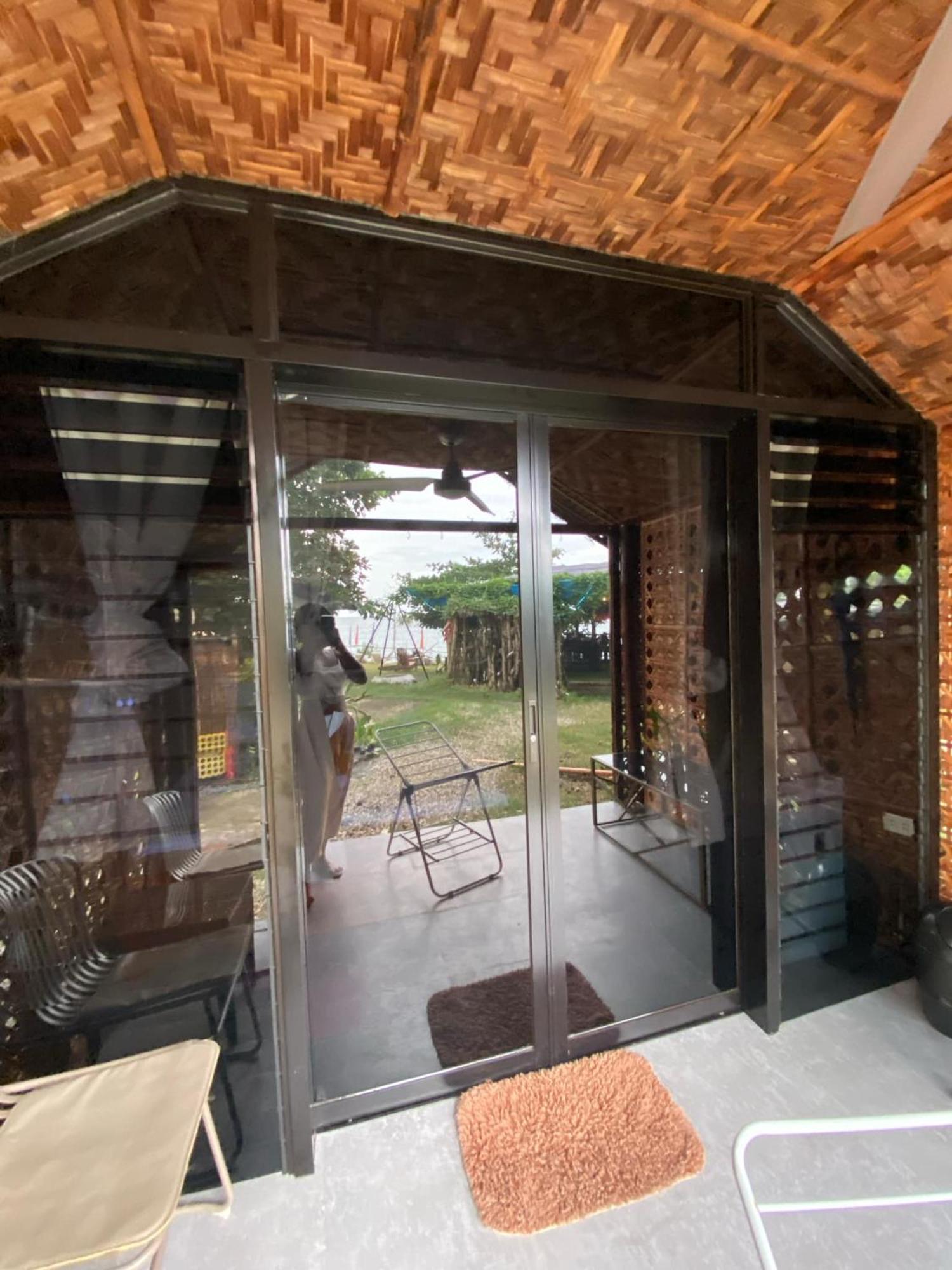 Jush Native And Glamping Hotel Dauis Eksteriør billede